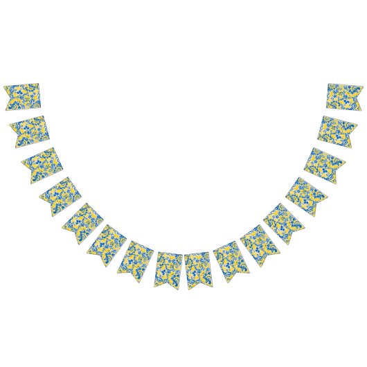 Folklore-Muster mit ukrainischen Flaggenfarben Wimpelkette (Alle)
