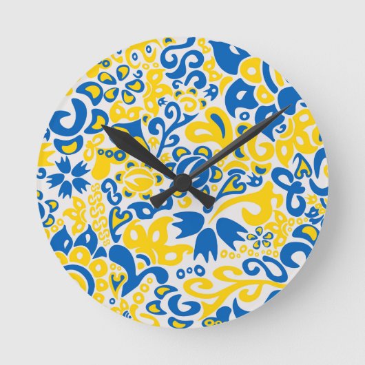 Folklore pattern with Ukrainian flag colors Runde Wanduhr (Vorderseite)