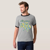 Folklorisches Muster und ukrainischer typografisch T-Shirt (Vorne ganz)