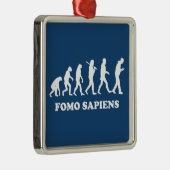 Fomo Sapiens Ornament Aus Metall (Rechts)