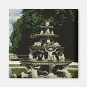 Fontaine de la Pyramide Magnet