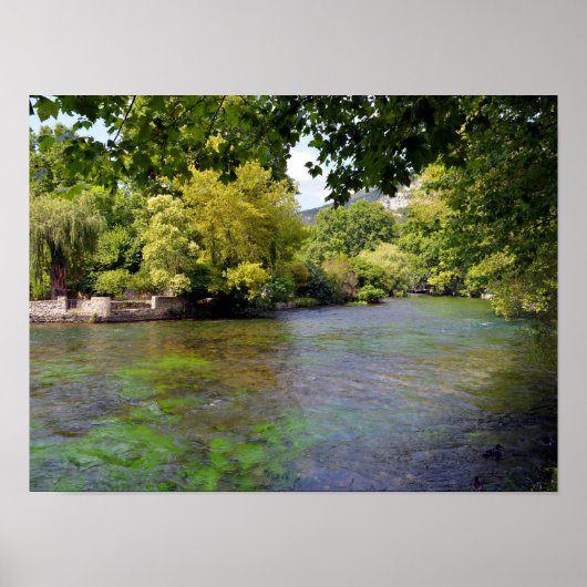 Fontaine de Vaucluse (Frankreich) Poster (Vorne)