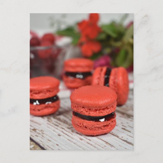 Food Fotografy Red Cherry Jam gefüllt Macarons Postkarte (Vorderseite)