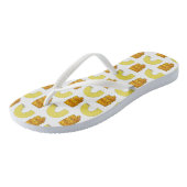 Food Pairing Elbow Macaroni Cheddar Mac & Cheese Badesandalen (Schrägansicht)