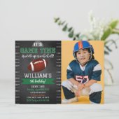 Football Game Time Geburtstag Foto Einladung (Stehend Vorderseite)