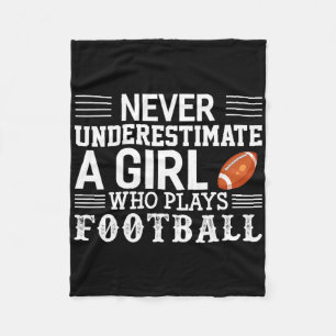Football Girl unterschätzt nie ein Mädchen, das sp Fleecedecke