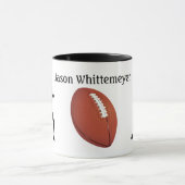 Football Silhouetted Players and Ball personalize Tasse (Zentrum)
