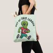 Footballer-Alien Tasche (Von Nahem)