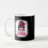 Footll Messy Bun Mama Cheer Coach Brustkrebs Ble Kaffeetasse (Links)