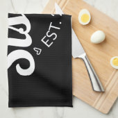 Fördert, um Est zu registrieren. 2026 Geschirrtuch (Viertel Falte)