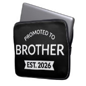 Förderung für den Bruderost. 2026 Laptopschutzhülle (Vorderseite Links)