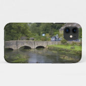 Forellenbach im Dorf Bibury, Case-Mate iPhone Hülle (Rückseite (Horizontal))