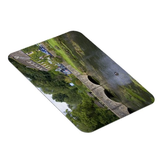 Forellenbach im Dorf Bibury, Magnet (Rechte Seite)