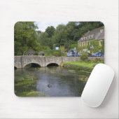 Forellenbach im Dorf Bibury, Mousepad (Mit Mouse)