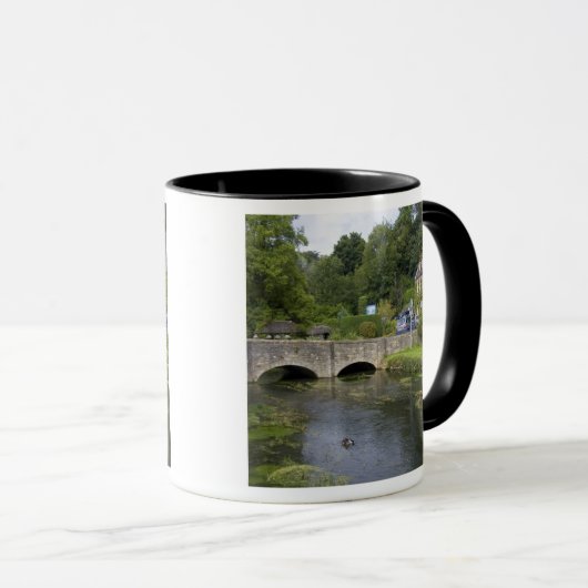 Forellenbach im Dorf Bibury, Tasse (VorderseiteRechts)