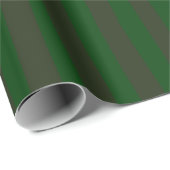 Forest Green & Dark Green Wonky Stripes Geschenkpapier (Rolleneckpunkt)
