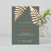 Forest Green Ferns Outdoor Wedding Gold Folieneinladung (Stehend vorne)