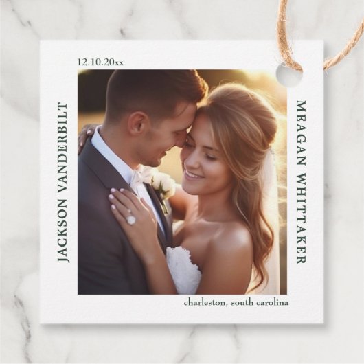 Forest Green Stack Initials Monogram Wedding Geschenkanhänger (Rückseite)