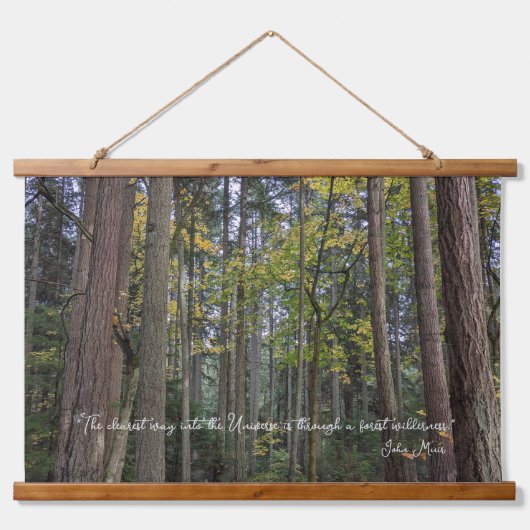 Forest Landscape w/John Muir Quote Wandteppich Mit Holzrahmen (Vorne)