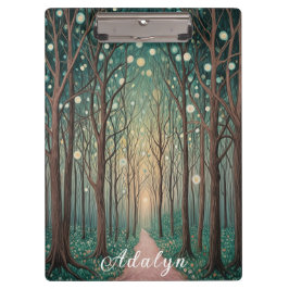 Forest Phantoms: Schwimmlicht im Nachtwald Klemmbrett