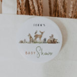 Forest Woodland Animals Niedlich Baby Showbutton Button<br><div class="desc">Die niedliche Babydusche-Taste für unsere Waldwaldtiere - perfekt für eine niedliche und skurrile Feier! Mit einem modernen Wasserfarbenwald-Thema mit bezaubernden Geschöpfen wie Fuchs, Braunbär, Hase und Hirsch ist es ideal für eine geschlechtsneutrale Dusche. Dieses böhmische Design Set eine süße und schlichte Szene mit seiner natürlichen Landschaft von grünen Bäumen und...</div>