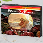 Forever & Always Banderas Sunset 914 Holzkisten Schild<br><div class="desc">Malerei "Banderas Rocky Sunset 914" Collection Personalize auf der Produktseite oder klicken Sie auf die Schaltfläche Anpassen für weitere Designoptionen. Design aus meinem Bild "Banderas Rocky Sunset 914", das einen Banderas Bay Sunset von einer felsigen Küste in Puerto Vallarta, Jalisco, Mexiko gefangen nimmt. Matching Produkte sind in dieser Sammlung verfügbar....</div>
