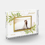 Forever Bride Groom Wedding Fotoblock<br><div class="desc">Dieses charmante Foto-Hotel besticht durch sein beliebtes Foto, umgeben von grünen und goldenen Blätter. Ändern Sie das Datum auf das aktuelle Jahr oder Sie können es löschen oder weitere Informationen hinzufügen. Gut als Geschenk oder um Ihr Lieblings-Foto in Ihrer eigenen Zuhause zu zeigen. *VERTIKALES Layout für Sie in unserem Shop....</div>