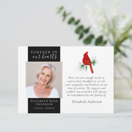 Forever in Our Hearts Kardinal Foto Beileid Dankeskarte (Stehend Vorderseite)