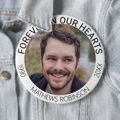 Forever in our hearts Memorial Tribute Funeral Button (Beispiel)