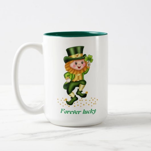 Forever Lucky Green Gnome & Monogram Zweifarbige Tasse (Links)