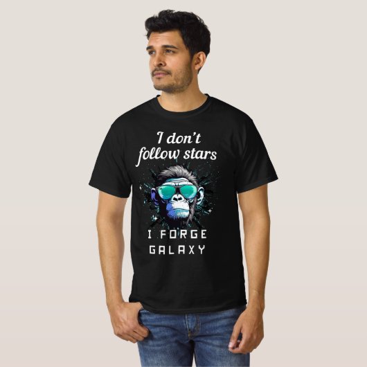 Forge Your Own Cosmic Path T-Shirt (Vorne ganz)