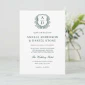 Formal Emerald Green Leafy Wappen Monogram Wedding Einladung (Stehend Vorderseite)