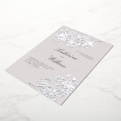 Formal Modern Classic Orchids Tux Wedding Silver Folieneinladung (Gedreht)