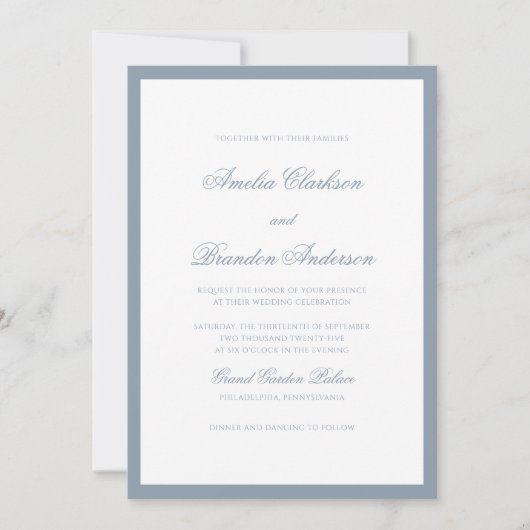 Formale klassische staubblaue Border-Script-Hochze Einladung (Vorderseite)