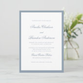 Formale klassische staubblaue Border-Script-Hochze Einladung (Stehend Vorderseite)