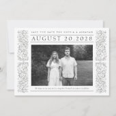 Formelles Scrollen von Blätter Schwarz-Weiß-Foto Save The Date (Vorderseite)