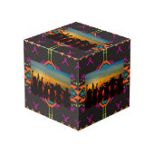 Formen auf schwarzem Hintergrund Würfel (Vorderseite Schrägansicht)