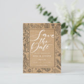 Forstwald Rustic Kraft Drehbuch Save the Date Ankündigungspostkarte (Stehend Vorderseite)