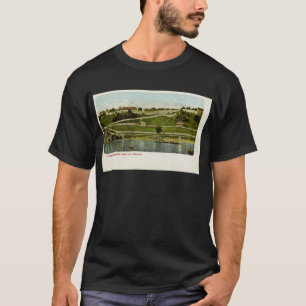 Fort Mackinac vom Hafen Vintag T-Shirt
