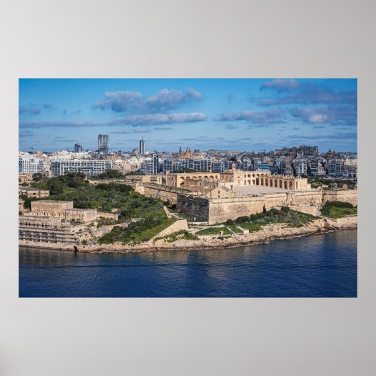 Fort Manoel und Sliema aus Valletta, Malta Poster (Vorne)