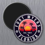 Fort Myers Beach Retro - Florida Retro Souvenir Magnet<br><div class="desc">Fort Myers Florida Design. Sonnenuntergang Design mit Ihrem Lieblings-Florida Strand und Meer,  geeignet für US-Strandliebhaber vor allem,  die Liebe Fort Myers Beach.</div>