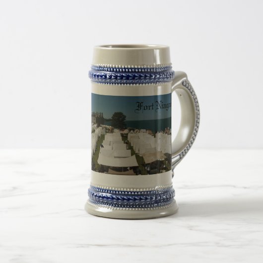 Fort-Niagara-Panorama Stein Bierglas (VorderseiteRechts)