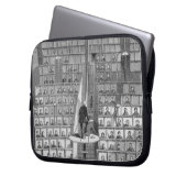 Fortbildungsschule in der Kapelle, auf dem Laptopschutzhülle (Vorderseite Links)