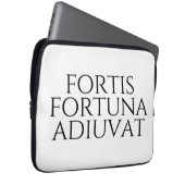 Fortis Fortuna Adiuvat Laptopschutzhülle (Vorne Rechts)