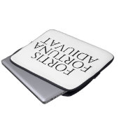Fortis Fortuna Adiuvat Laptopschutzhülle (Vorne Knopf)