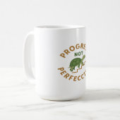 Fortschritt statt Perfektion - Süße Schildkröte Mo Kaffeetasse (Vorderseite Links)