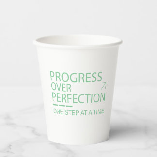 Fortschritt vor Perfektion Motivations-Typografie Pappbecher