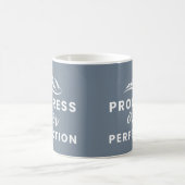 Fortschritte bei der Perfektion des Gebirgsangebot Kaffeetasse (Mittel)