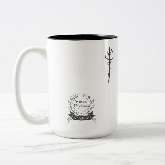 Fortschritts-nicht Perfektion dunkelgrau auf Weiß Zweifarbige Tasse (Links)