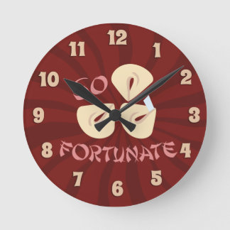 Fortune Cookie Time So Lucky Cartoon Runde Wanduhr